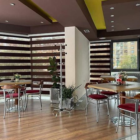 Hotel Brkic Sarajevo Airport - Free Parking Dış mekan fotoğraf