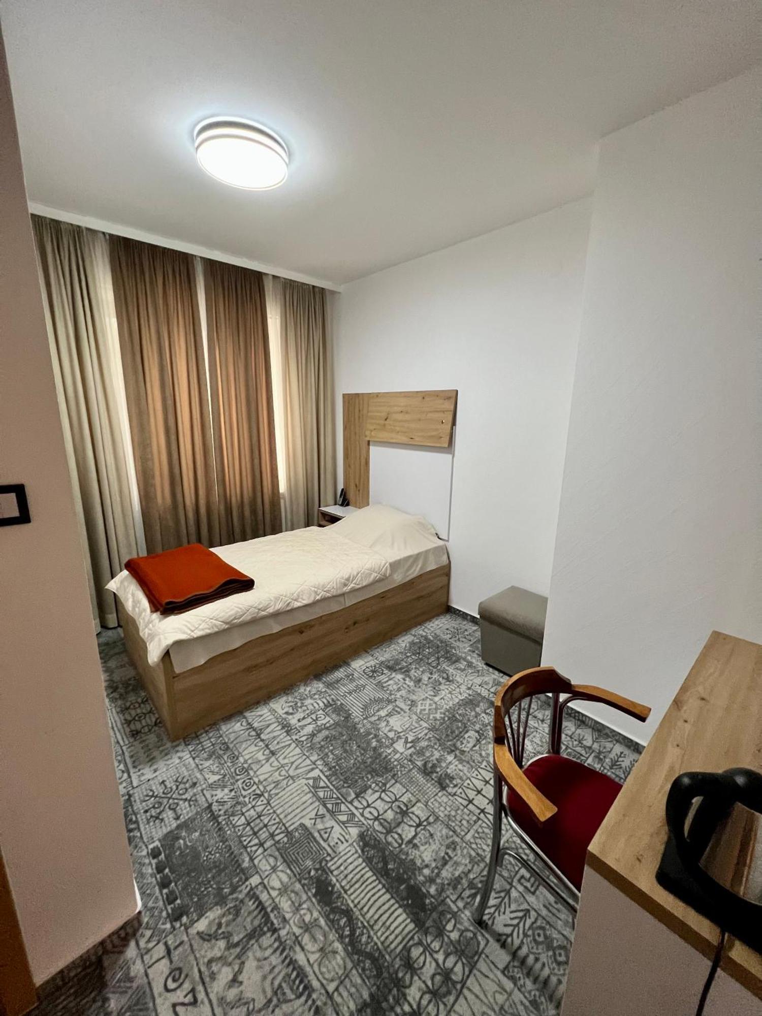 Hotel Brkic Sarajevo Airport - Free Parking Dış mekan fotoğraf