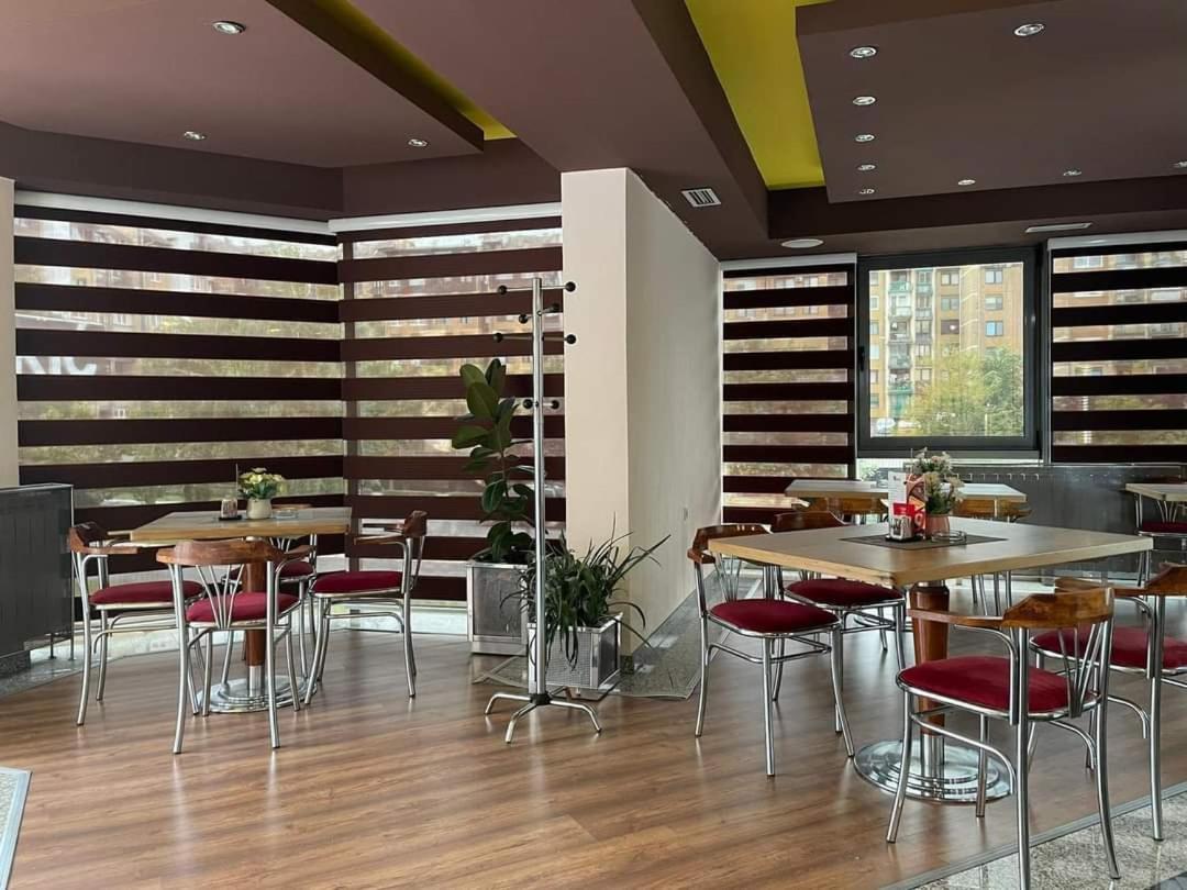 Hotel Brkic Sarajevo Airport - Free Parking Dış mekan fotoğraf