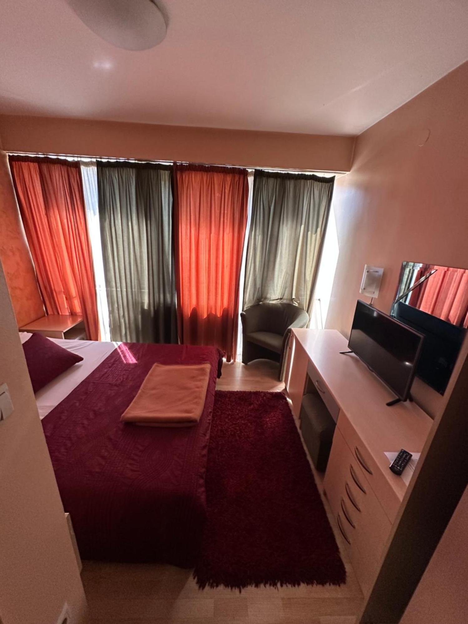 Hotel Brkic Sarajevo Airport - Free Parking Dış mekan fotoğraf