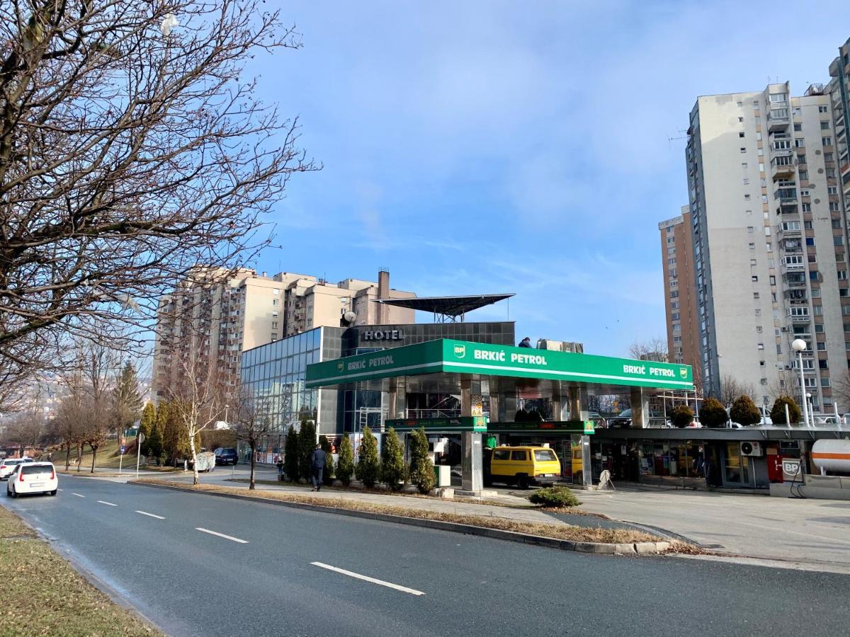 Hotel Brkic Sarajevo Airport - Free Parking Dış mekan fotoğraf